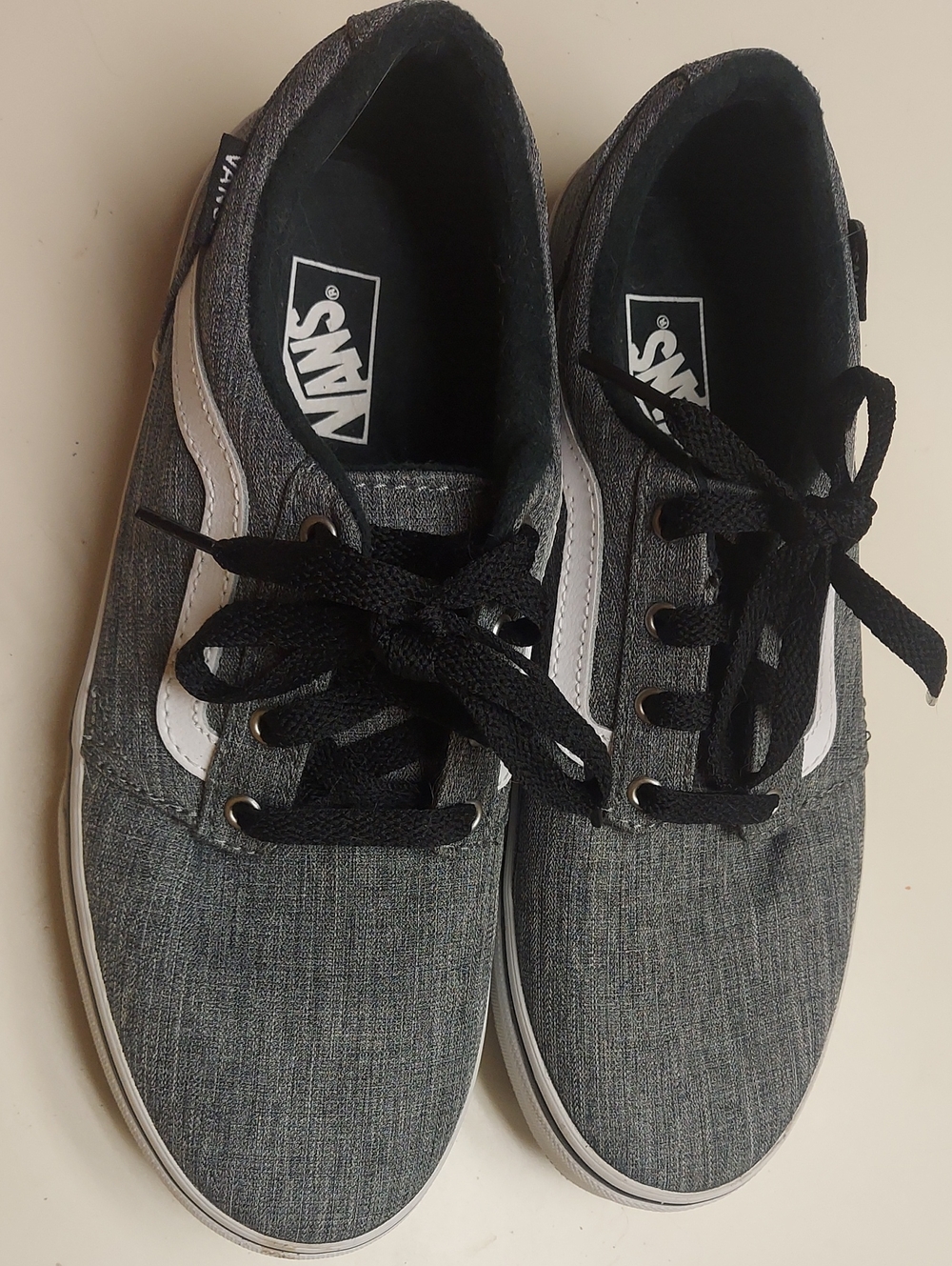 Vans Gray Canvas Low-Top Sneakers with White Side Stripe Youth Size 5 Womens 6.5